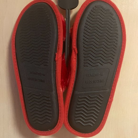 red falcon slippers - Picture 2 of 2